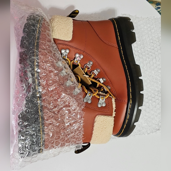 Dr. Martens Burnt Orange Shearling Lined Leather Combat Boots Size 7 - Picture 14 of 16